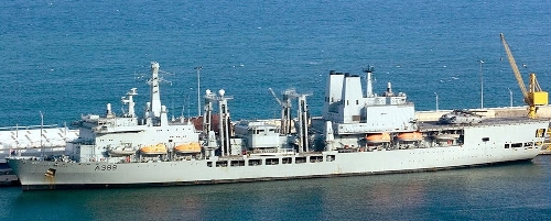 南美漁船密室藏毒5噸半 英海軍24小時搜獲創紀錄