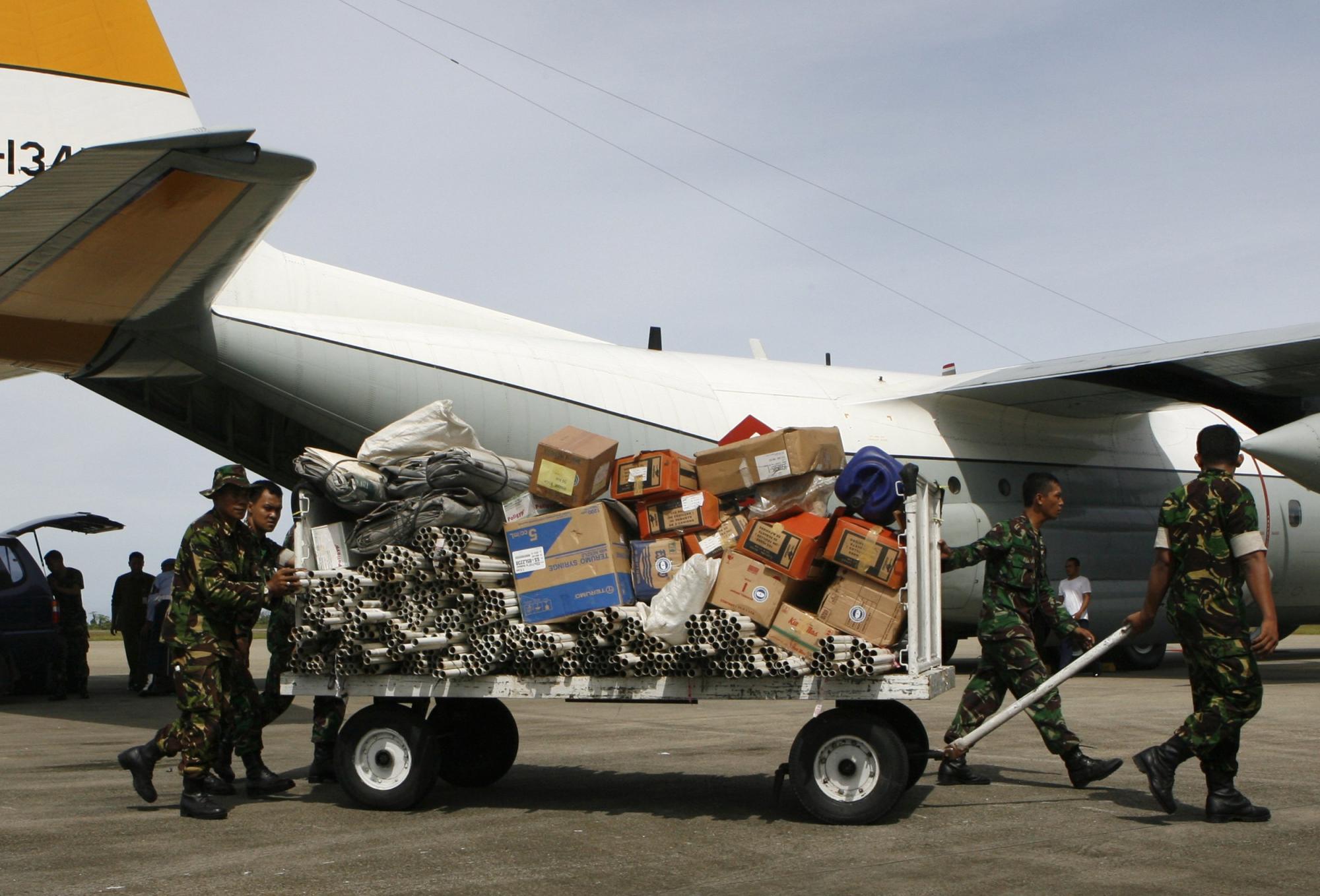 印尼地震抹去4個村莊 總統探望