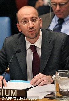 比利時部長自夸與布呂尼“互有好感” 被指侮辱法國