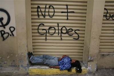 洪政壇亂局使經(jīng)濟(jì)雪上加霜 老百姓生活苦不堪言