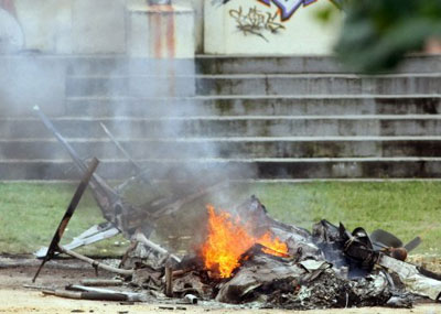 巴西警匪激戰 一架警察直升機墜毀