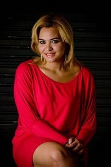 穿超短裙被大學開除的巴西女生恢復學籍