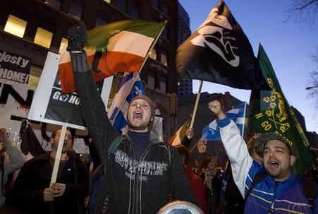 英國查爾斯王儲訪問加拿大 遭數(shù)百民眾扔雞蛋抗議