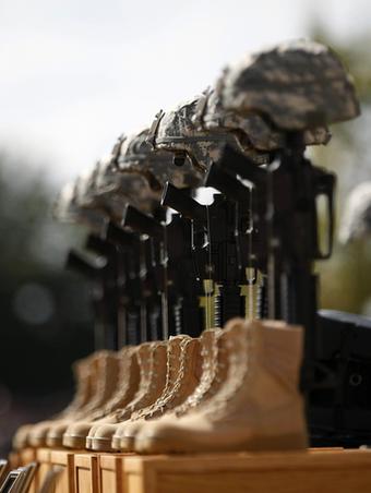 奧巴馬哀悼胡德堡基地遇難者 贊逝去者是英雄