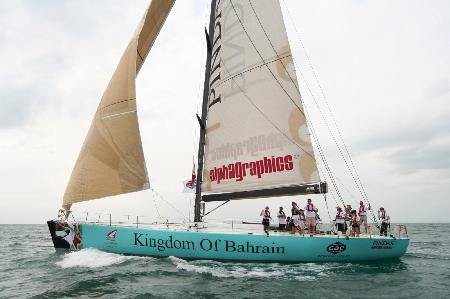 英國船員揭秘被扣伊朗經歷 獲贈“好運圍巾”