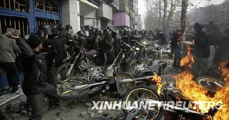 伊朗反對派與警方沖突致5死 300余人被捕