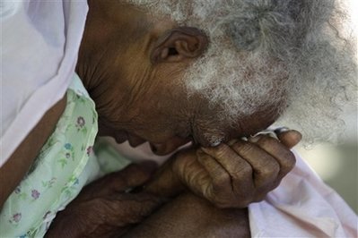 已4天沒吃沒喝 海地養老院84名無助老人絕望等死