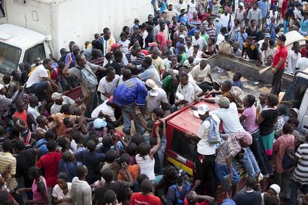 海地地震一周后 救援行動困難重重