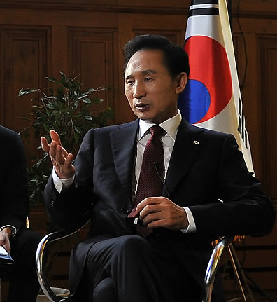 李明博:年內也可以與朝鮮國防委員長會面