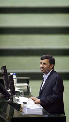 內賈德同意在國外進行鈾濃縮 斥美企圖削弱海灣國家
