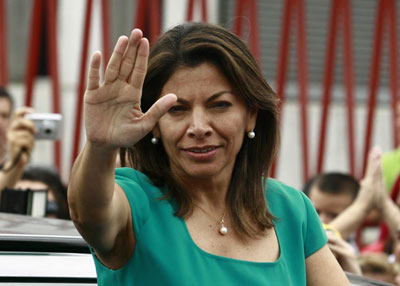 哥斯達黎加誕生首位女總統 承諾延續經濟政策