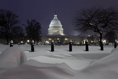 美國東海岸經歷最糟糕冬天 華盛頓鏟雪車無法工作