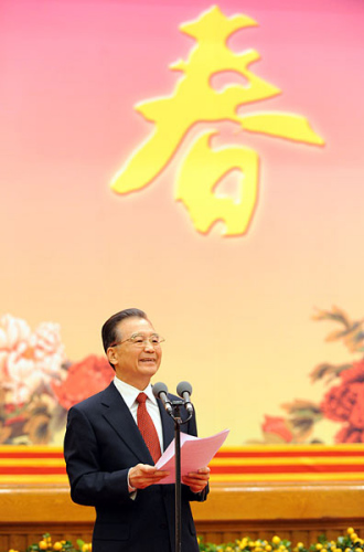 溫家寶：讓人民生活得更加幸福更有尊嚴