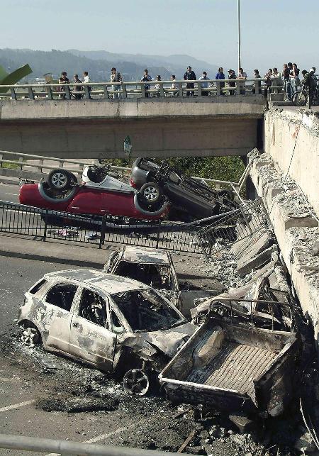 708人喪生 魯賓遜漂流島損毀嚴重