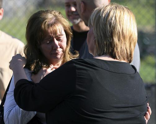 美煤礦爆炸：四條生命通道期盼奇跡 安全記錄惹廣泛質(zhì)疑