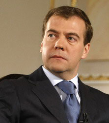 俄高官收入四大怪 總理比總統多下屬比上司多