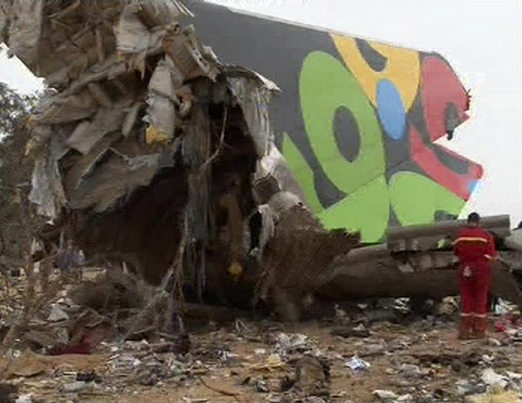 利比亞客機墜毀103人死亡10歲男孩幸存（多圖）