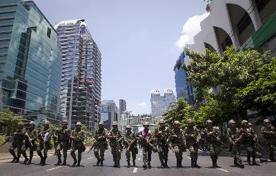 “紅衫軍”誓言絕不投降 沖突還在繼續