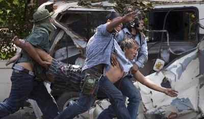 “紅衫軍”誓言絕不投降 沖突還在繼續