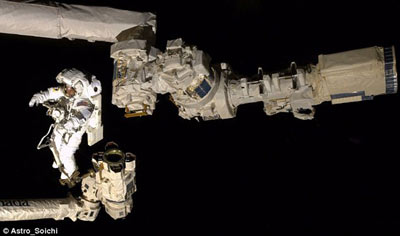 國際空間站停電 宇航員太空行走被晾半小時