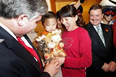 圖：加拿大財(cái)政部長訪華 強(qiáng)調(diào)不斷發(fā)展伙伴關(guān)系