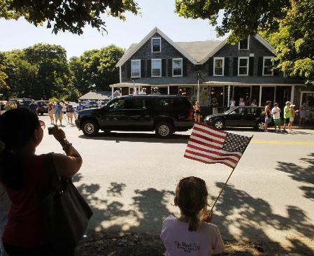 奧巴馬開始休暑假 借機“充電”備戰中期選舉