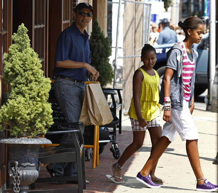 度假第一天大肆買小說 奧巴馬準備“惡補”文學?