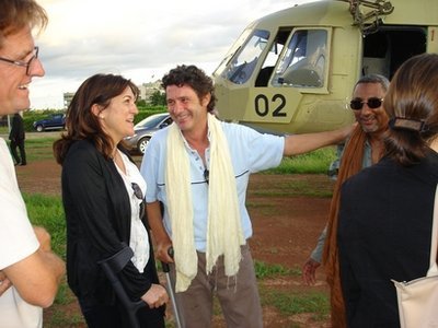 基地組織北非分支釋放的兩名西班牙人質已經回國