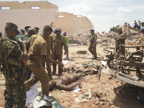 中國公司在斯筑路所用炸藥爆炸 25人死亡包括2同胞