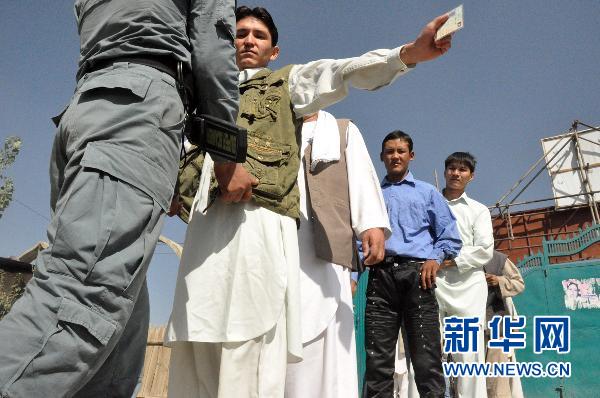 塔利班發(fā)動襲擊破壞阿富汗議會選舉 5名警察被打死