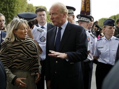 情報稱巴黎或遭人彈襲擊 法國提高恐怖威脅等級