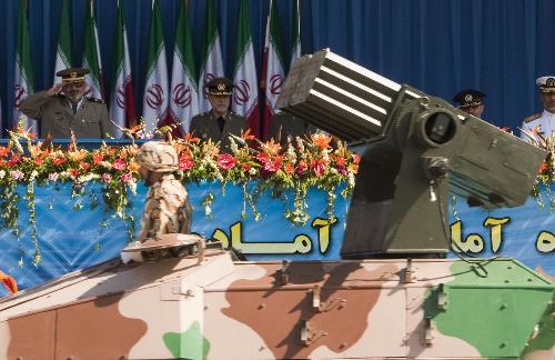 伊朗閱兵式遇炸彈襲擊11人身亡57人受傷