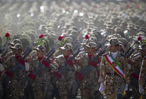 伊朗閱兵式遇炸彈襲擊11人身亡57人受傷