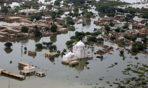 拉登新錄音再議巴洪災 聯合國救援飛機在巴遇險