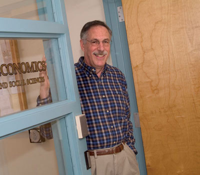 揭示經濟政策如何影響就業等問題 三人分享諾貝爾獎