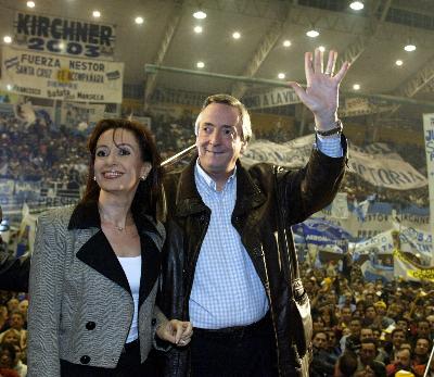 阿根廷前總統突發心臟病去世 舉國震驚哀悼