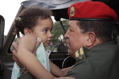 哥倫比亞暴雨引發(fā)泥石流 50座房屋被埋上百人失蹤