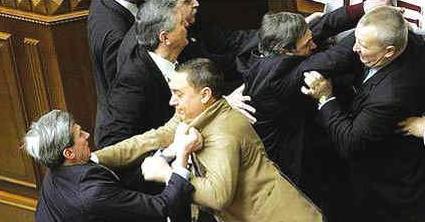 烏前總理季莫申科遭調(diào)查引發(fā)議員斗毆 5人受傷