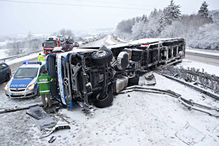 暴雪“冰”封歐洲<STRONG> </STRONG>或因氣候變暖
