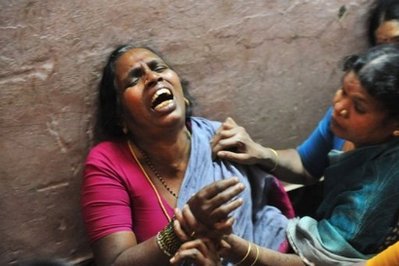 印度發生嚴重踩踏事故 至少100人死25人傷(圖)