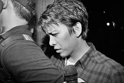 印尼“陳冠希”獲刑3年半 粉絲和抗議者法院外針鋒相對