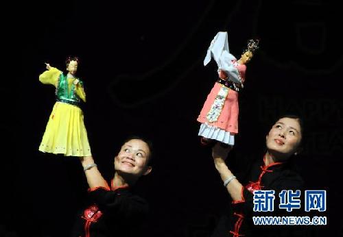 看看外國春節(jié)聯(lián)歡會什么樣