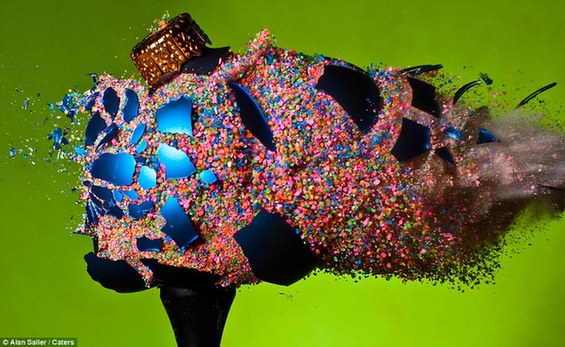 讓子彈在家里飛！美攝影師自制設備拍炫酷照片