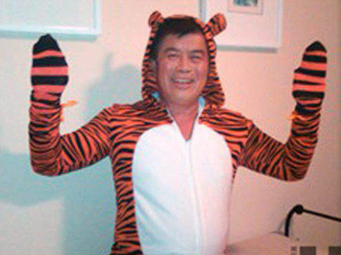 美首位華裔聯(lián)邦議員承認(rèn)發(fā)“虎照”郵件 稱壓力過(guò)大