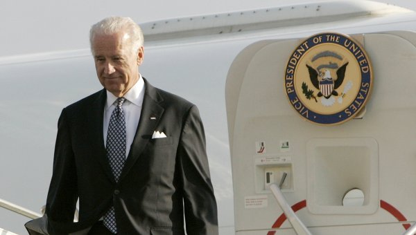 拜登訪俄在即 白宮否認有意支持梅德韋杰夫連任