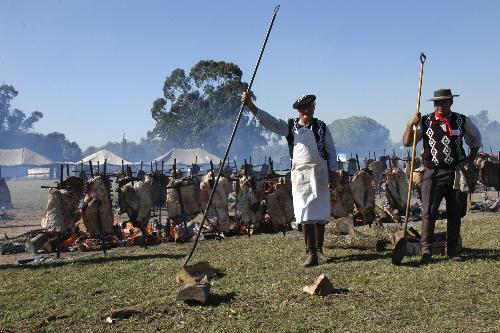 圖：阿根廷舉辦烤肉盛宴 13.7噸創吉尼斯世界紀錄