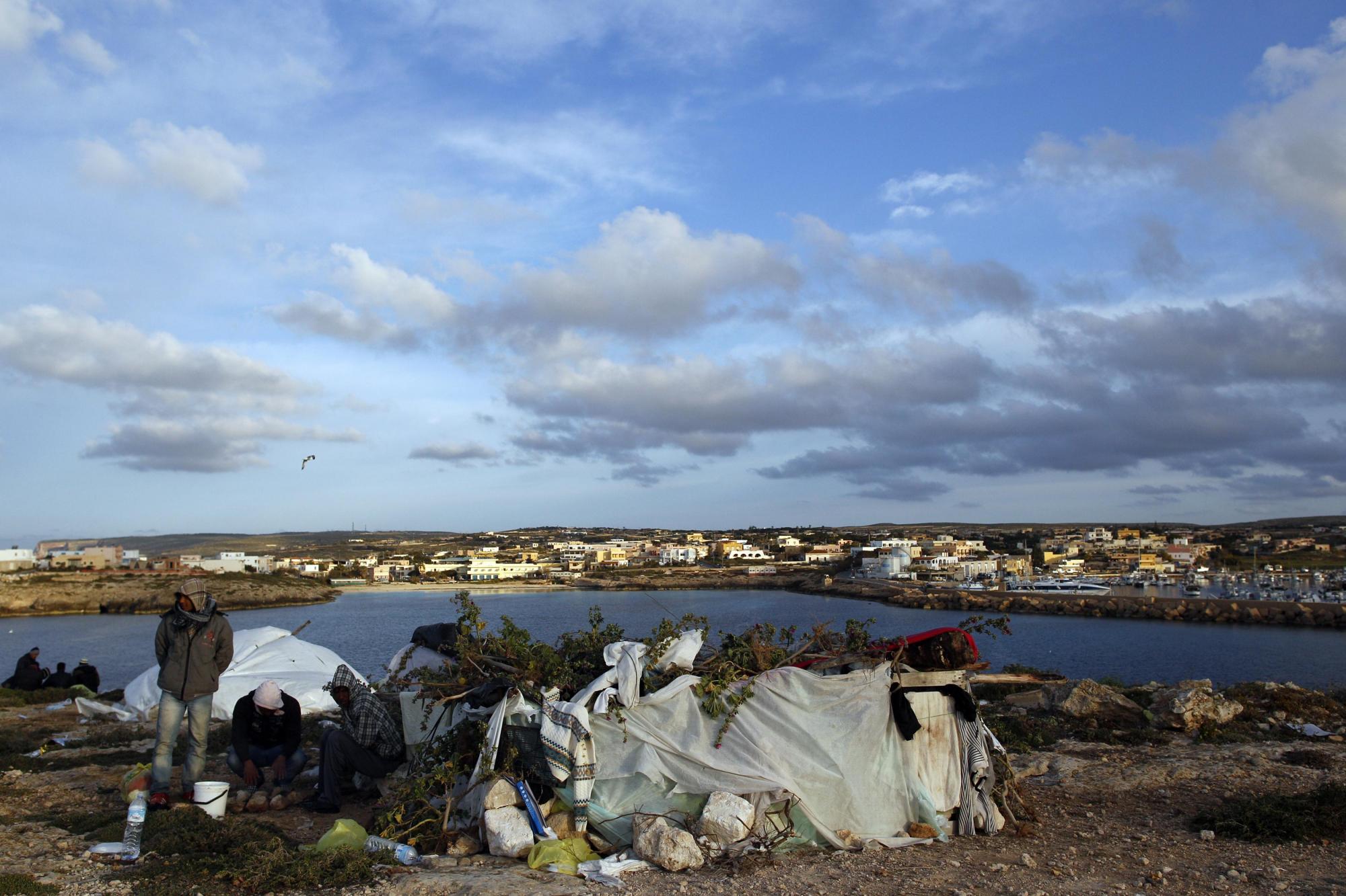 意總理視察地中海小島 為解難民危機欲買斷突尼斯漁船