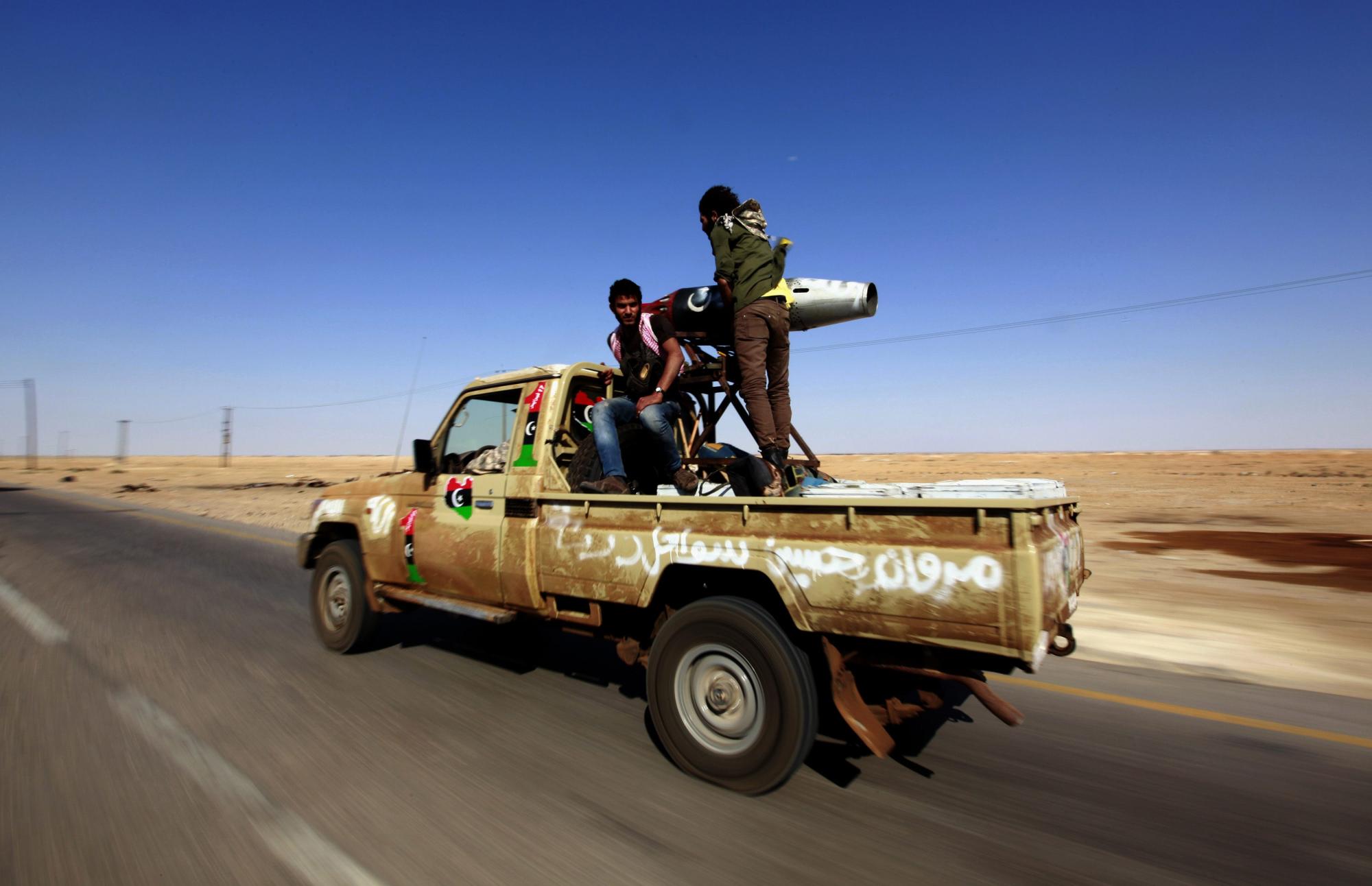 多哈利比亞聯絡小組會議要卡扎菲下臺 北約繼續空襲