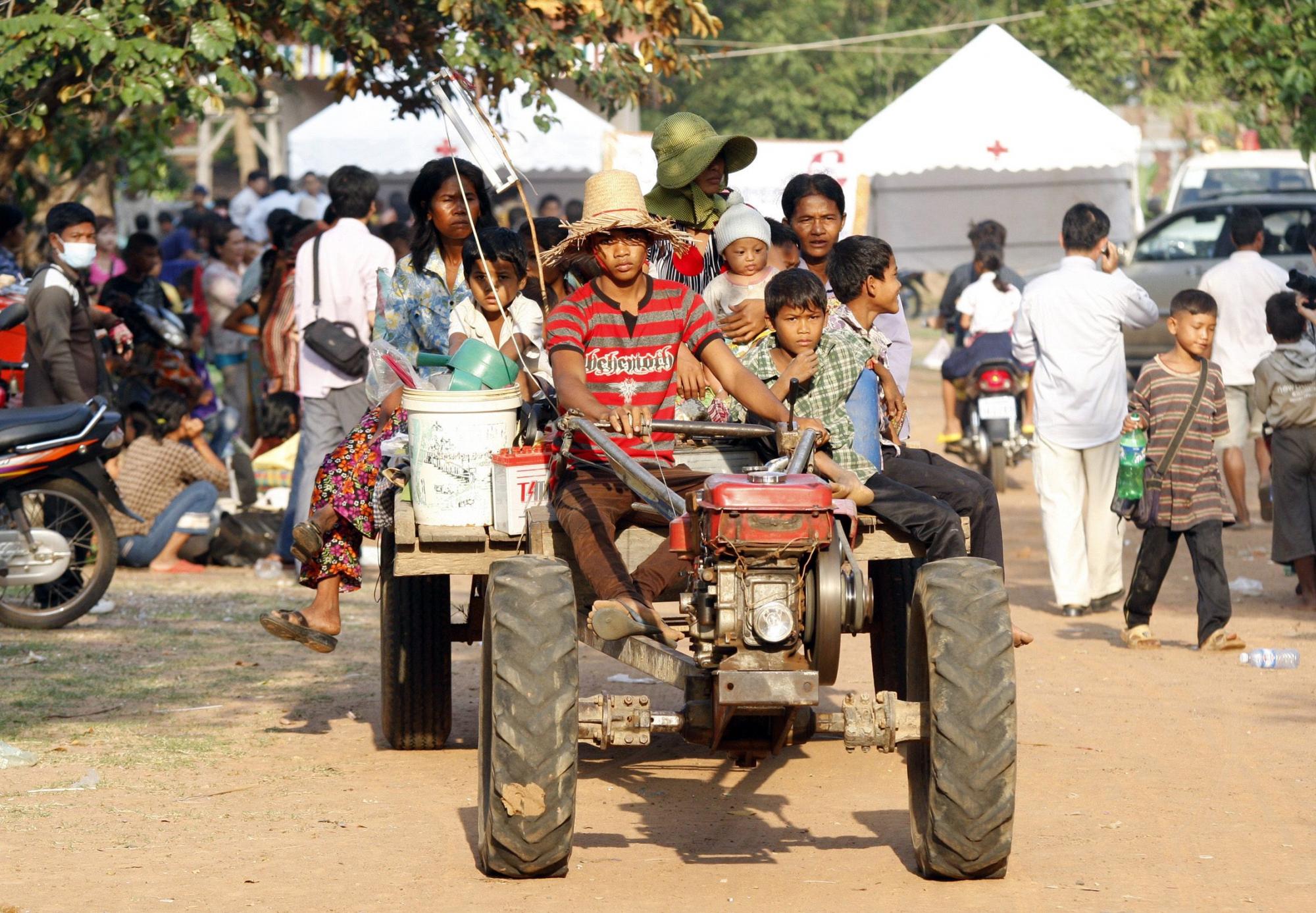 柬泰再發沖突致5人死傷 毒煙、大炮和集束炸彈齊上陣