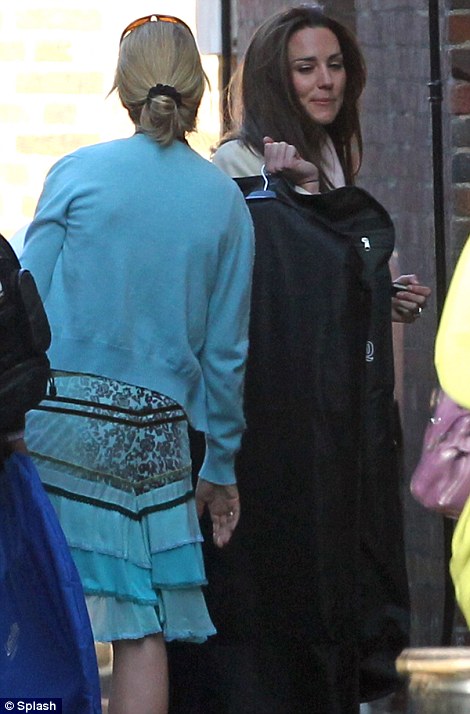 威廉凱特彩排婚禮 千名軍人深夜演練